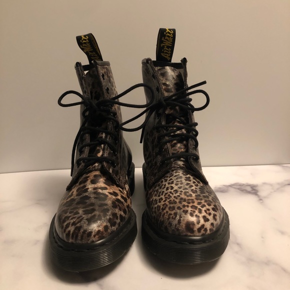 Leopard Print/ Cheetah Print Doc Martens Boots - Picture 2 of 2